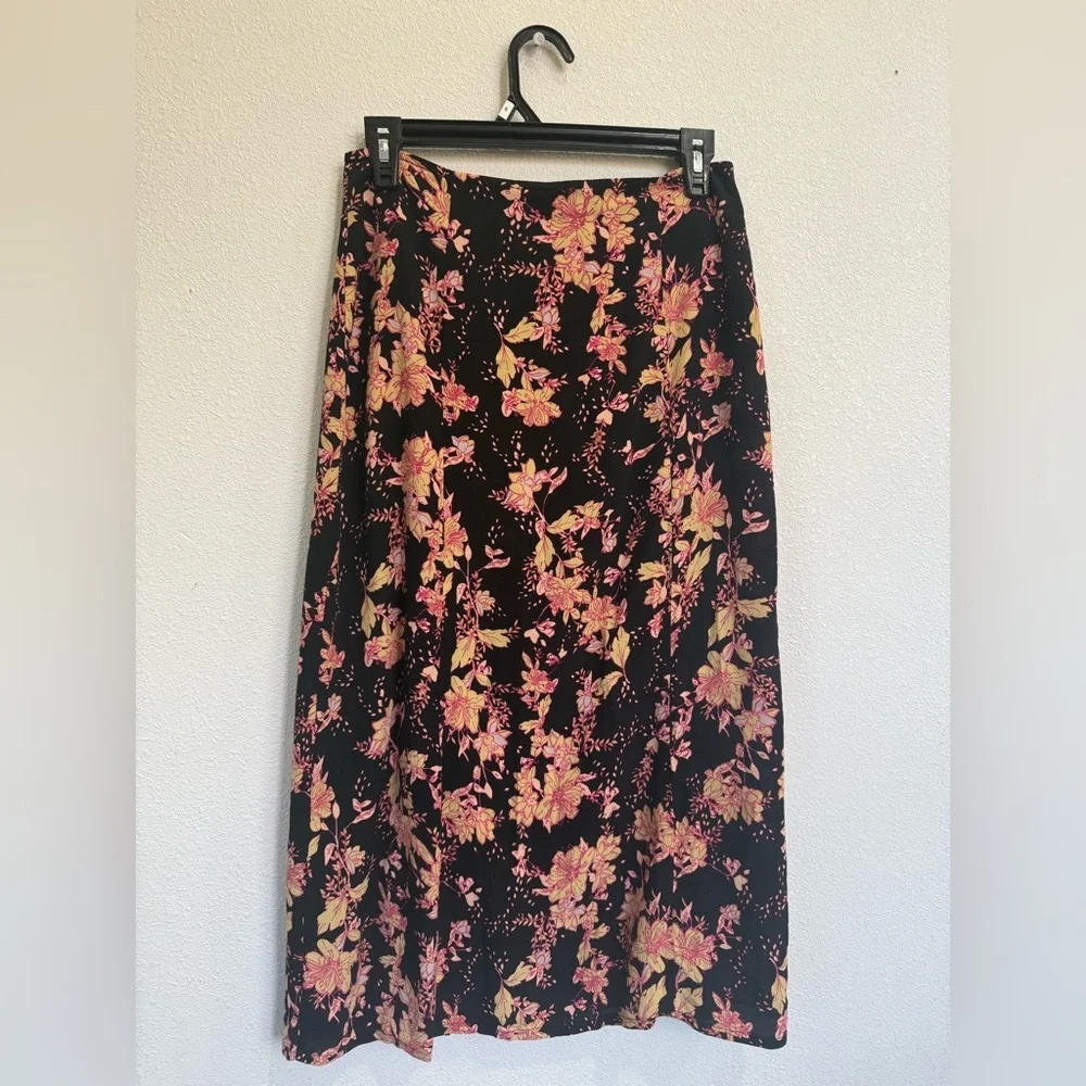 Free People Retro Love Floral Midi Skirt Button Front Slit Boho Size 6 - Picture 6 of 6